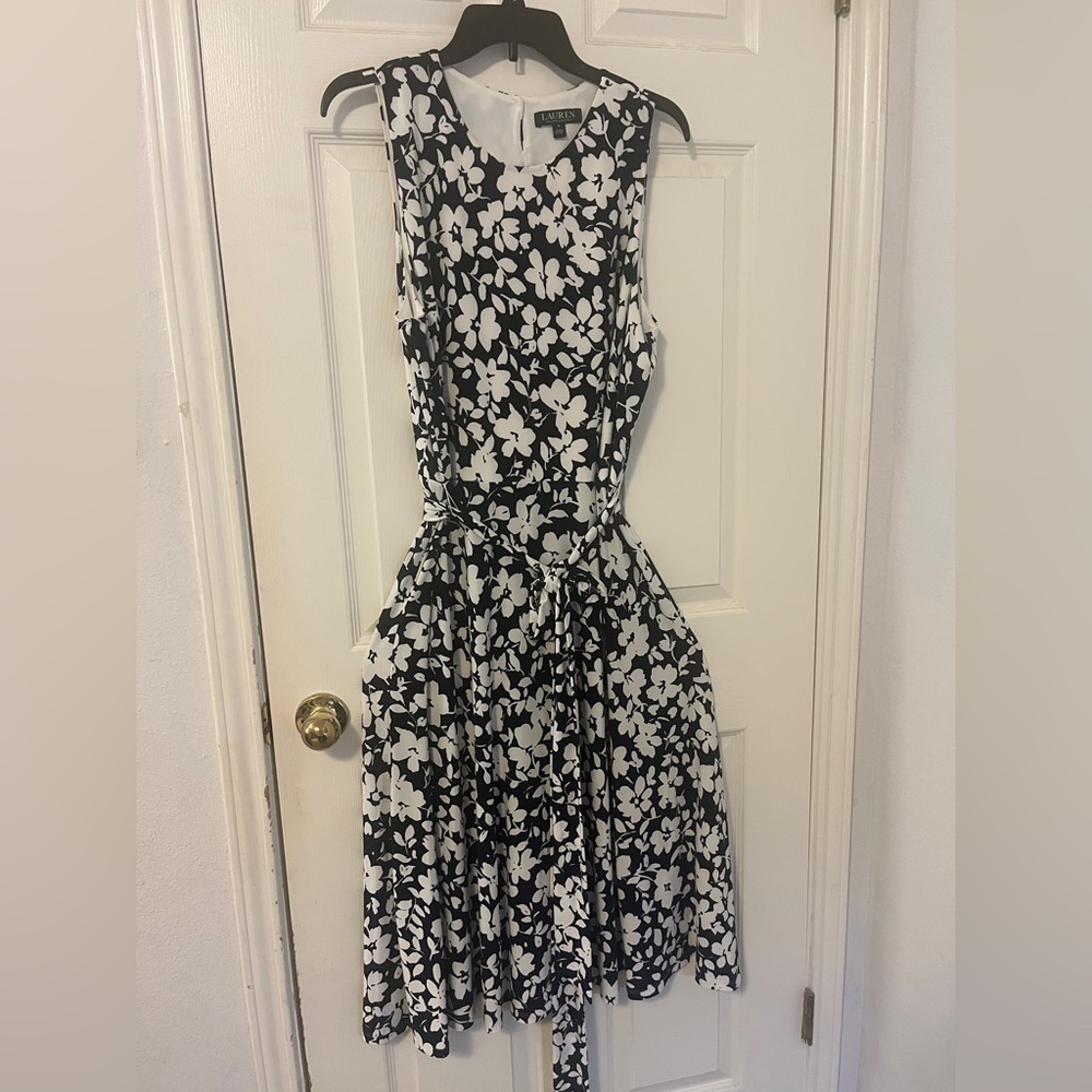 LRL sleeveless flowered dress, navy/white, 16